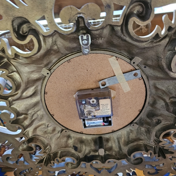 Gorgeous Ornate Vintage Gold Westclox Wall Clock - Picture 7 of 8